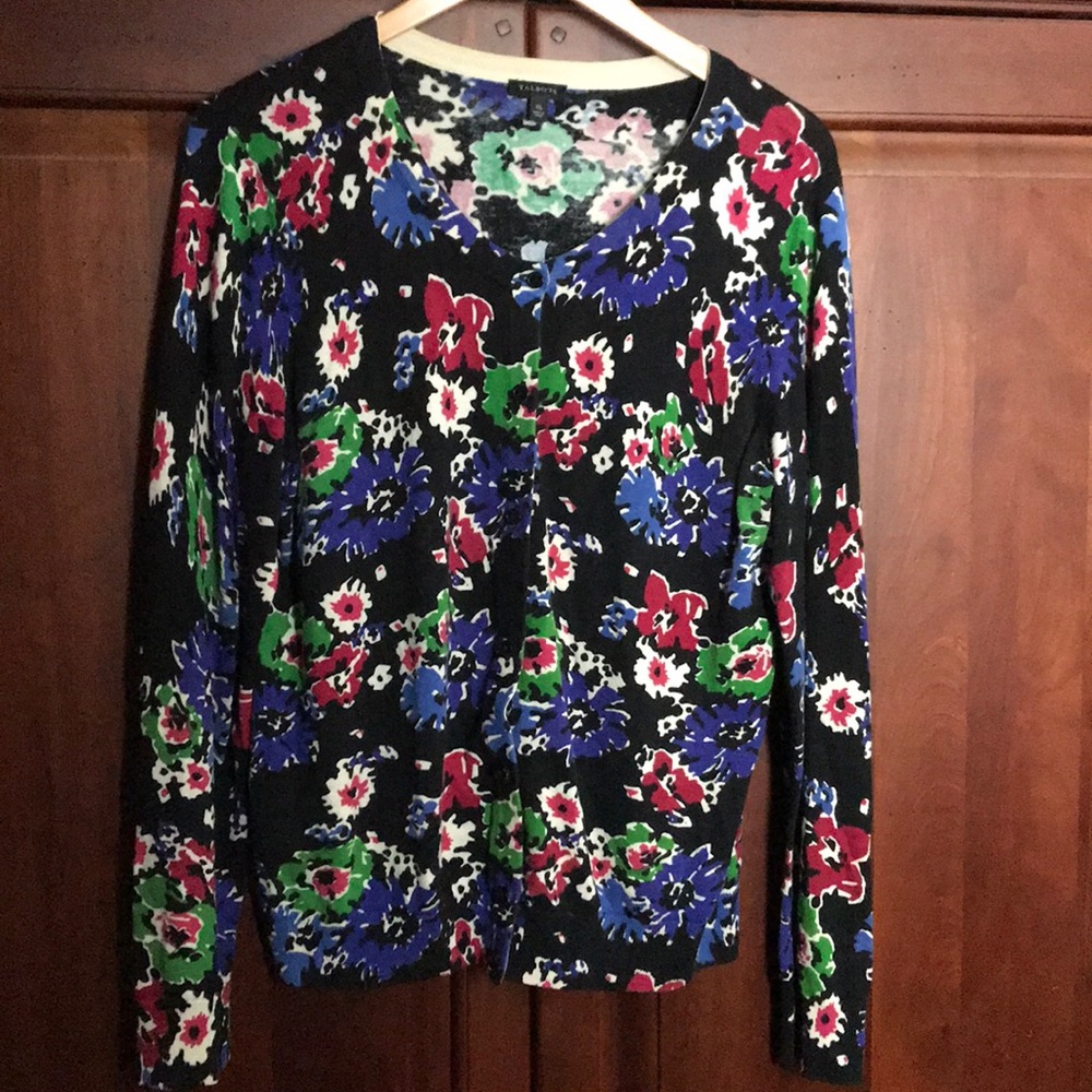 Women’s Talbots button cardigan sweater..XL